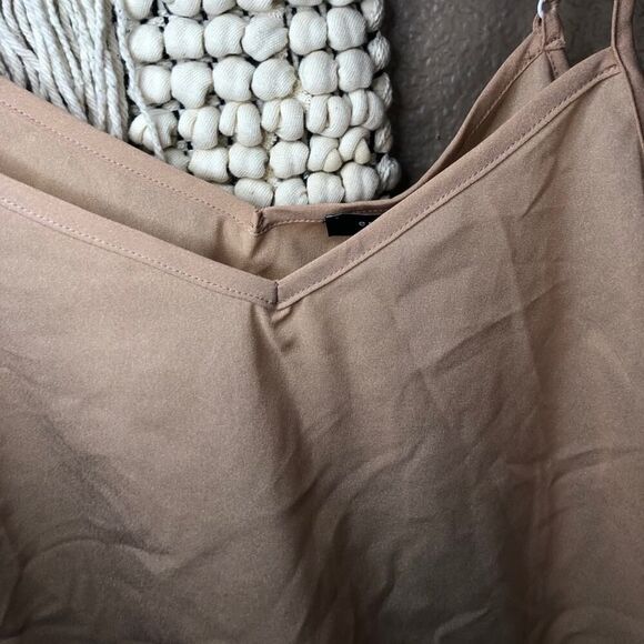 en saison Tan Nude Cropped Camisole (small) - Picture 3 of 6